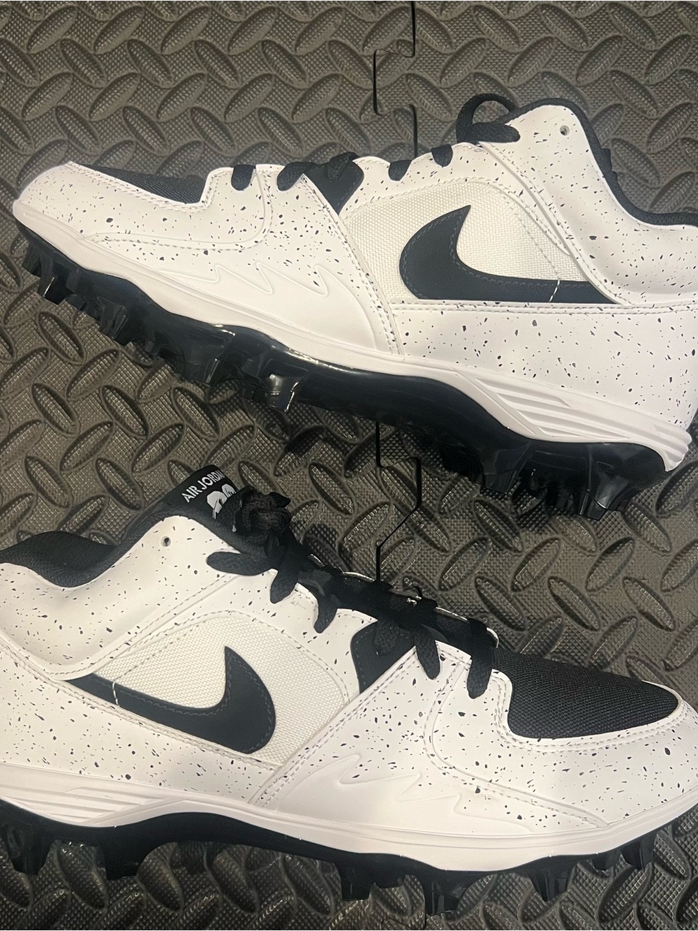 Air Jordan Stadium 90 Cleat ‘Black White’ HQ0210-100 Size 11.5